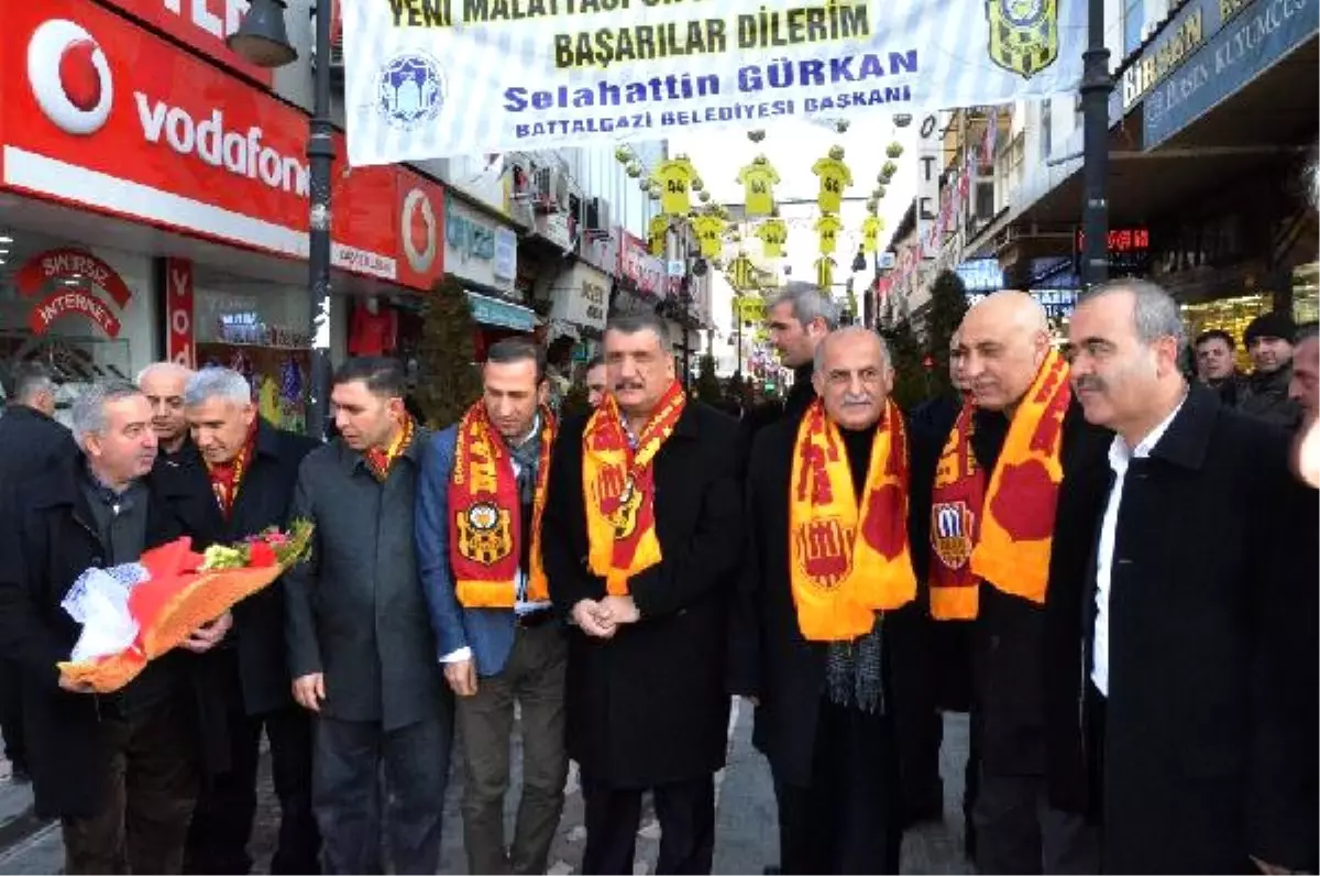 Yeni Malatyaspor Sokağı\'nın Açılışı Yapıldı