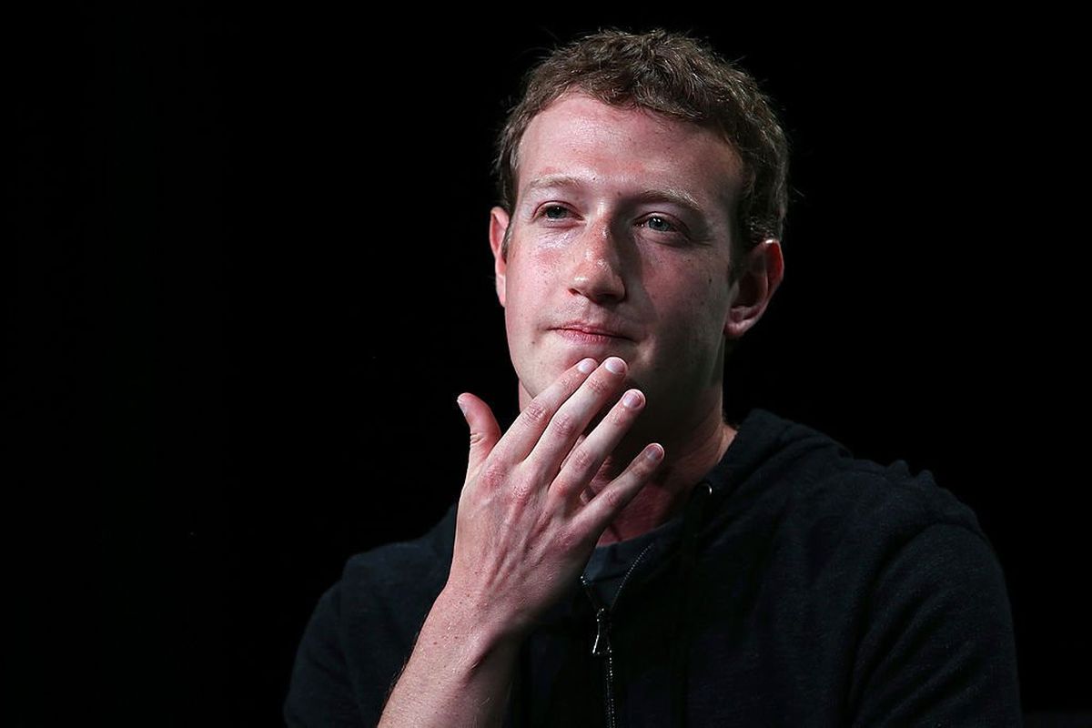 Zuckerberg\'den Ada Halkına Toprak Davası