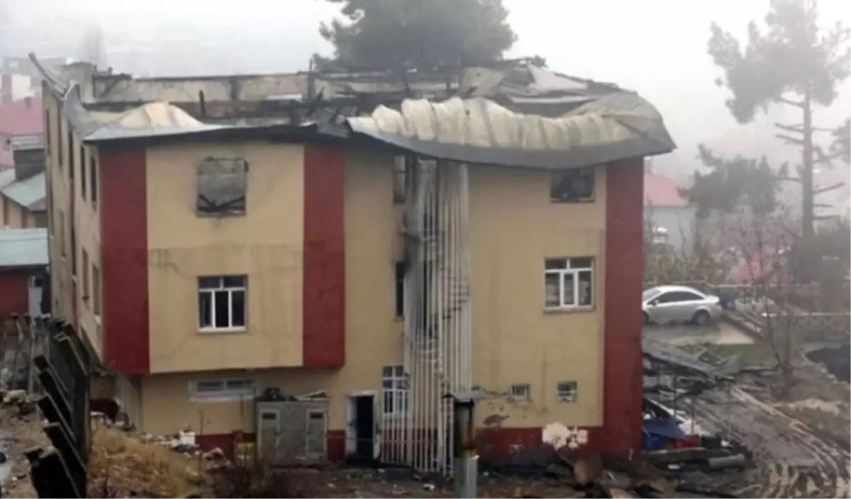 12 Kişinin Öldüğü Yurt Yangınıyla İlgili Tutuklu Dernek Yöneticilere Tahliye