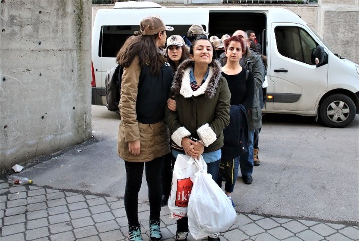 Bursa\'da Sosyal Medyada Terör Propagandası Yapan 7 Kişi Mahkemeye Çıkarıldı
