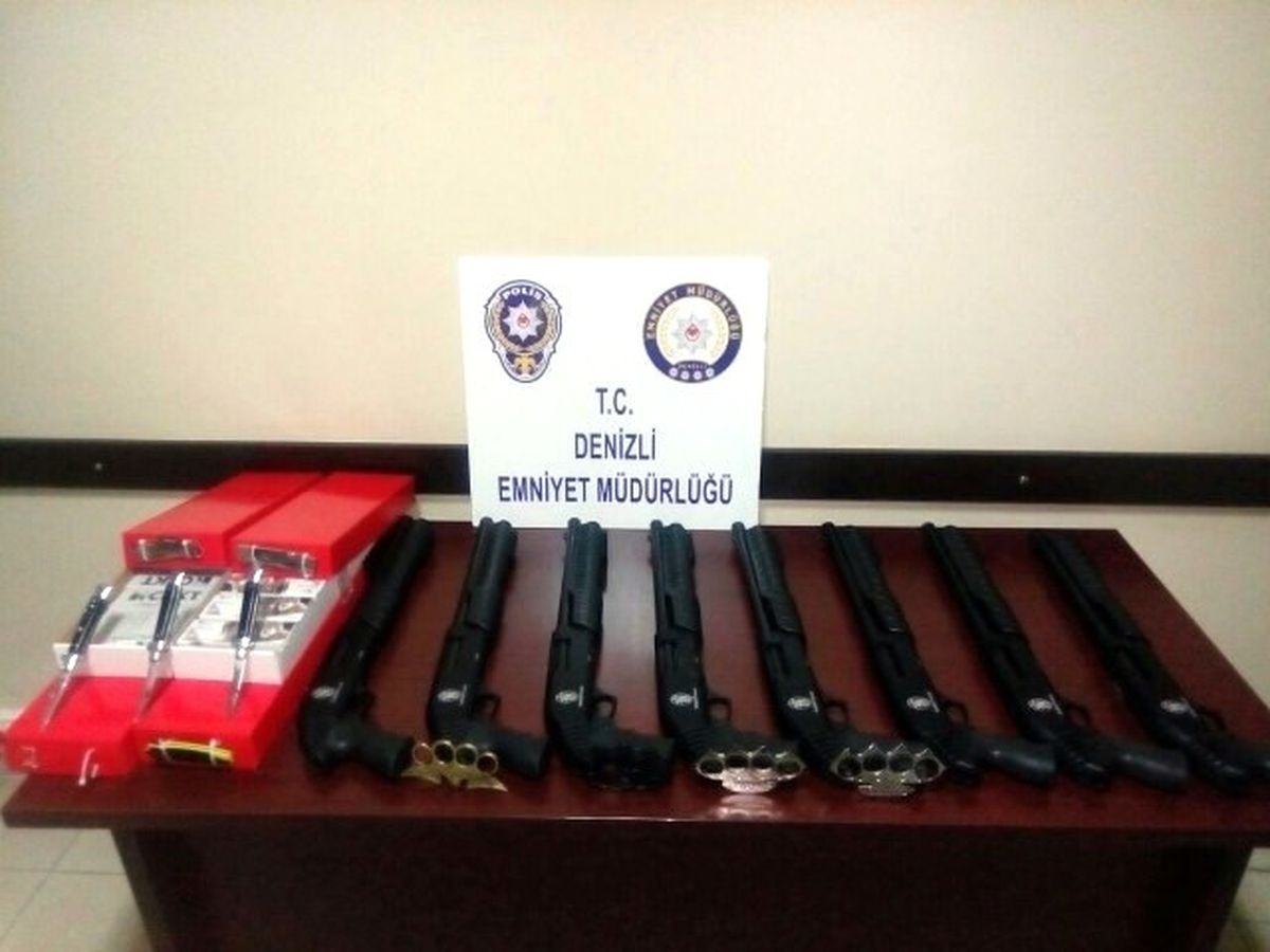Denizli\'de Kaçak Satılan Pompalı Tüfeklere El Konuldu