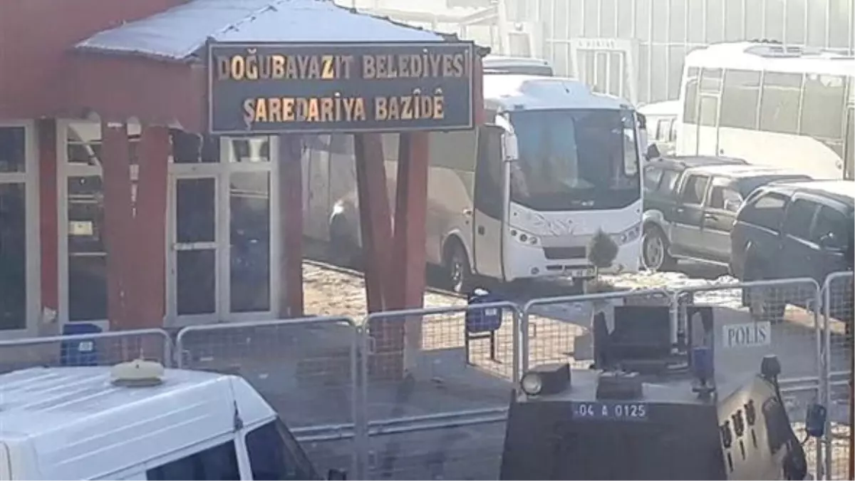 Doğubayazıt Belediyesi\'ne Operasyon