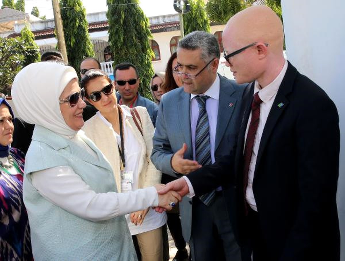 Emine Erdoğan, Tanzanya\'da Tika Ofisinin Açılışını Yaptı