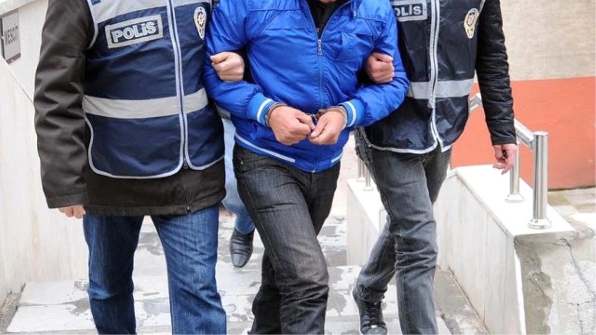 Gazeteci Işık\'a Tehdit Mesajı Gönderen 2 Kişi Tutuklandı