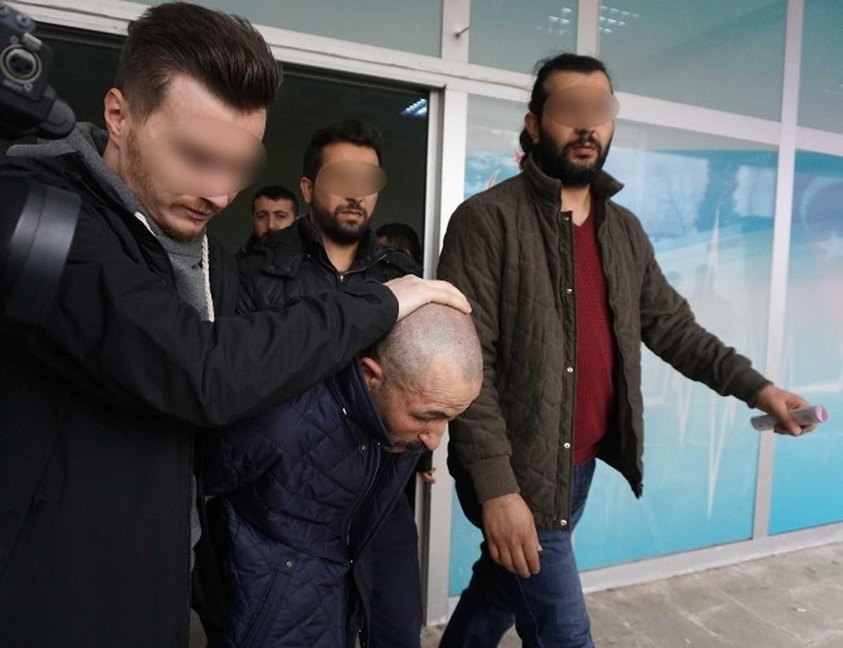 Güncelleme - İstanbul\'da Emniyet Müdürlüğü ve AK Parti\'ye Yönelik Saldırılar
