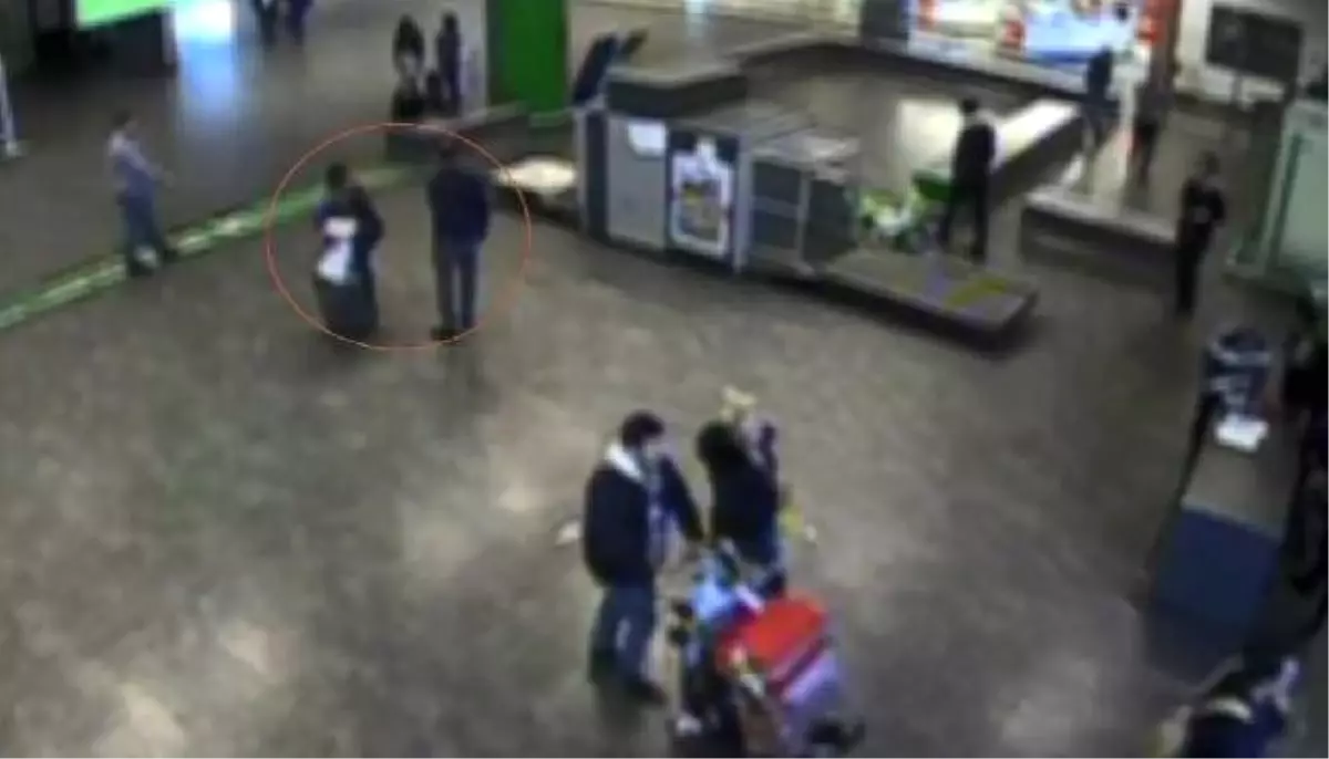 Havalimanında 5 Ton Bonzai Üretecek Kimyasal Ele Geçirildi