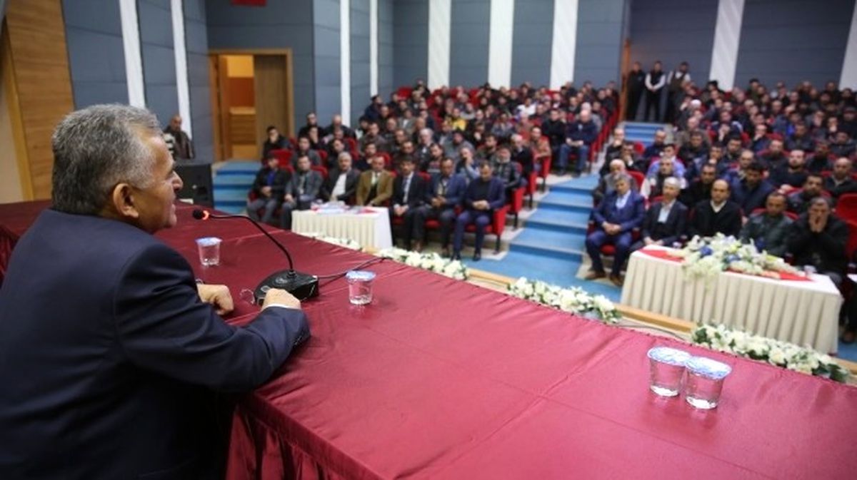 Melikgazi\'de Park ve Bahçeler İşçilerine