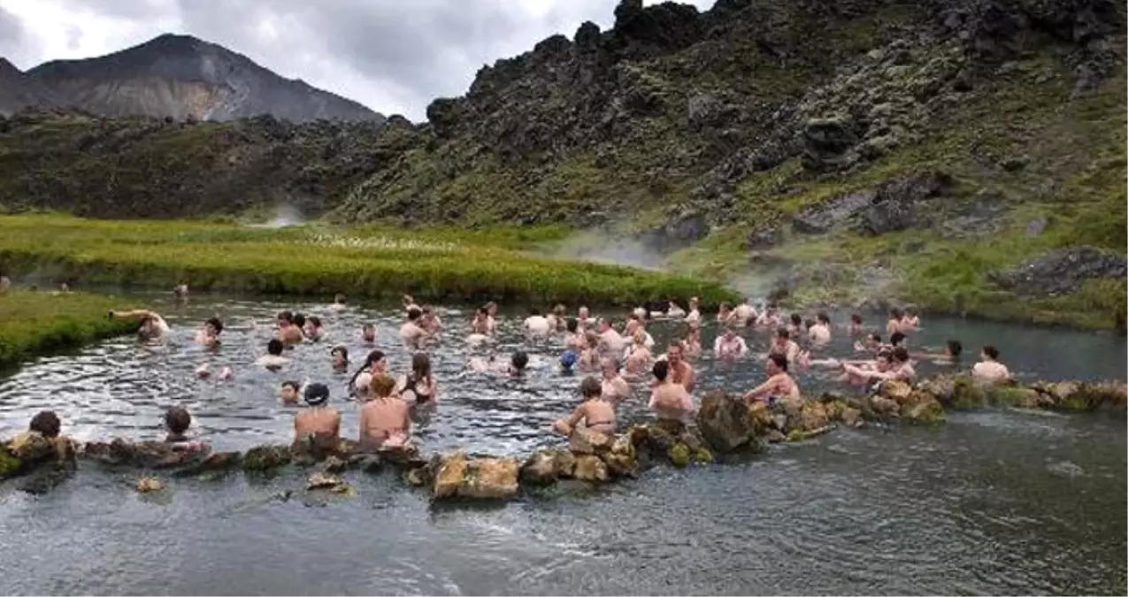 Küçük Buz Ülkesi İzlanda Şaşkın! En Soğuk Ayda Turist Yağdı