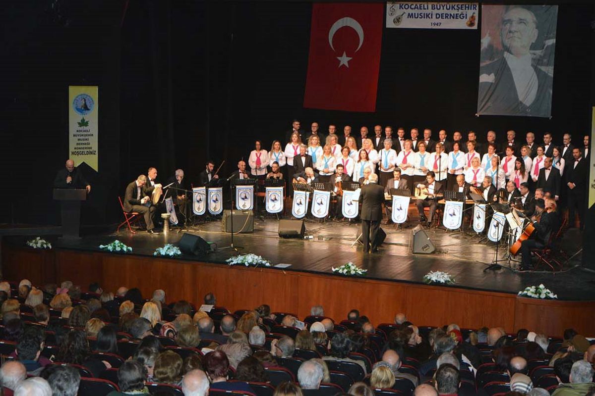 Şekip Ayhan Özışık eserleriyle anıldı