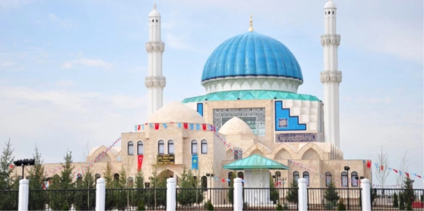 Türkistan\'ın Türk Dünyası Kültür Merkezi İlan Edilmesi