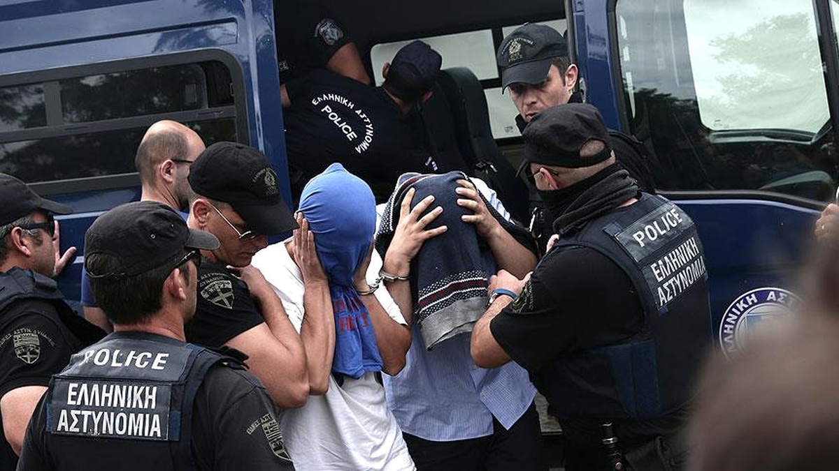 Yunanistan 8 Darbeci Hakkındaki Kararı Erteledi