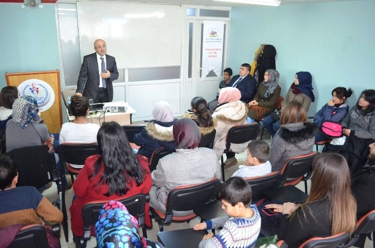 Afyonkarahisar\'da "Çocuk Evlerinde Yeni Bir Nefes" Projesi