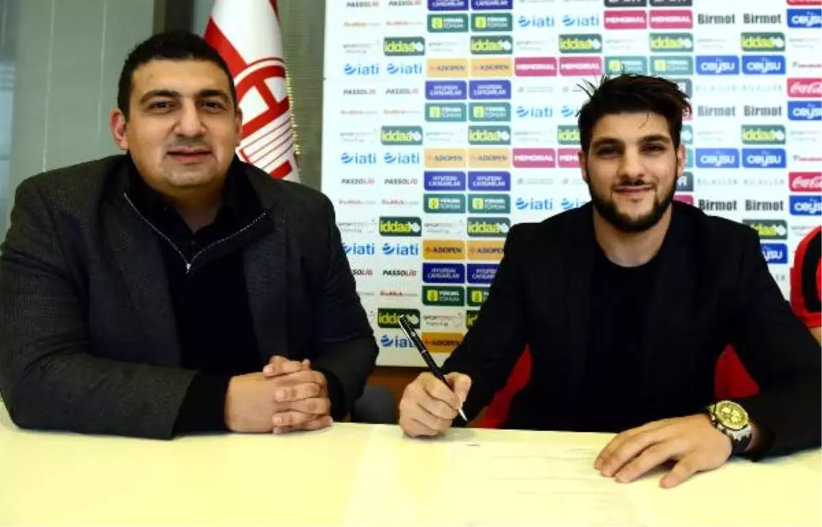 Antalyaspor\'a İlhan Cavcav\'dan El Kabir Jesti