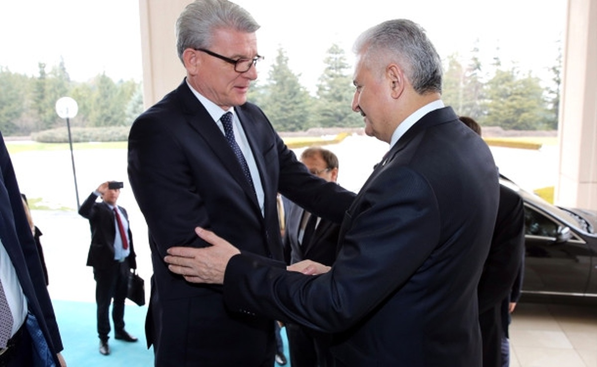 Başbakan Yıldırım, Bosna Hersek Temsilciler Meclisi Başkanı Şefik Dzaferoviç ve Halklar Meclisi...