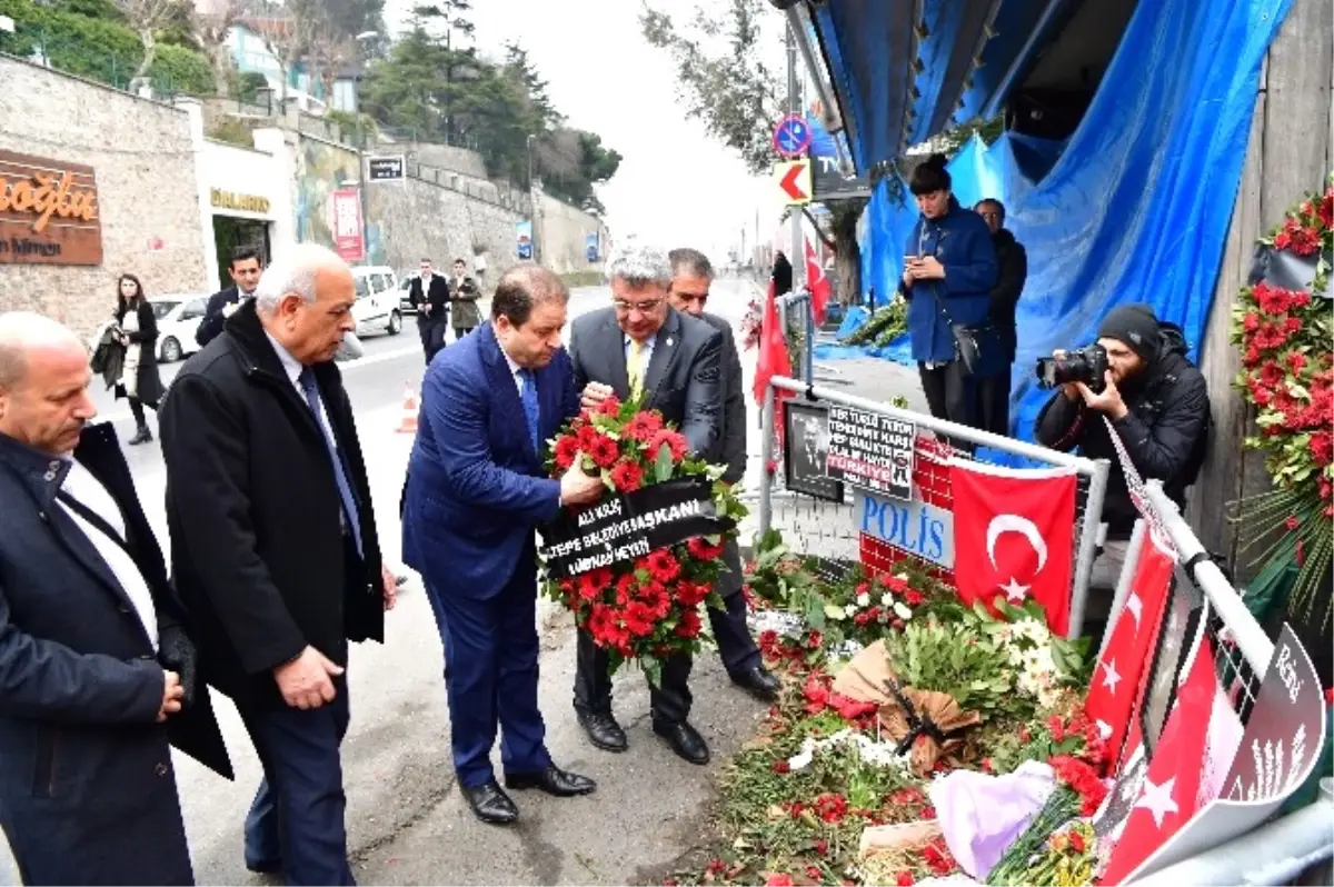 Başkan Ali Kılıç ve Lübnanlı Belediye Başkanları Reina\'da Hayatını Kaybedenleri Andı