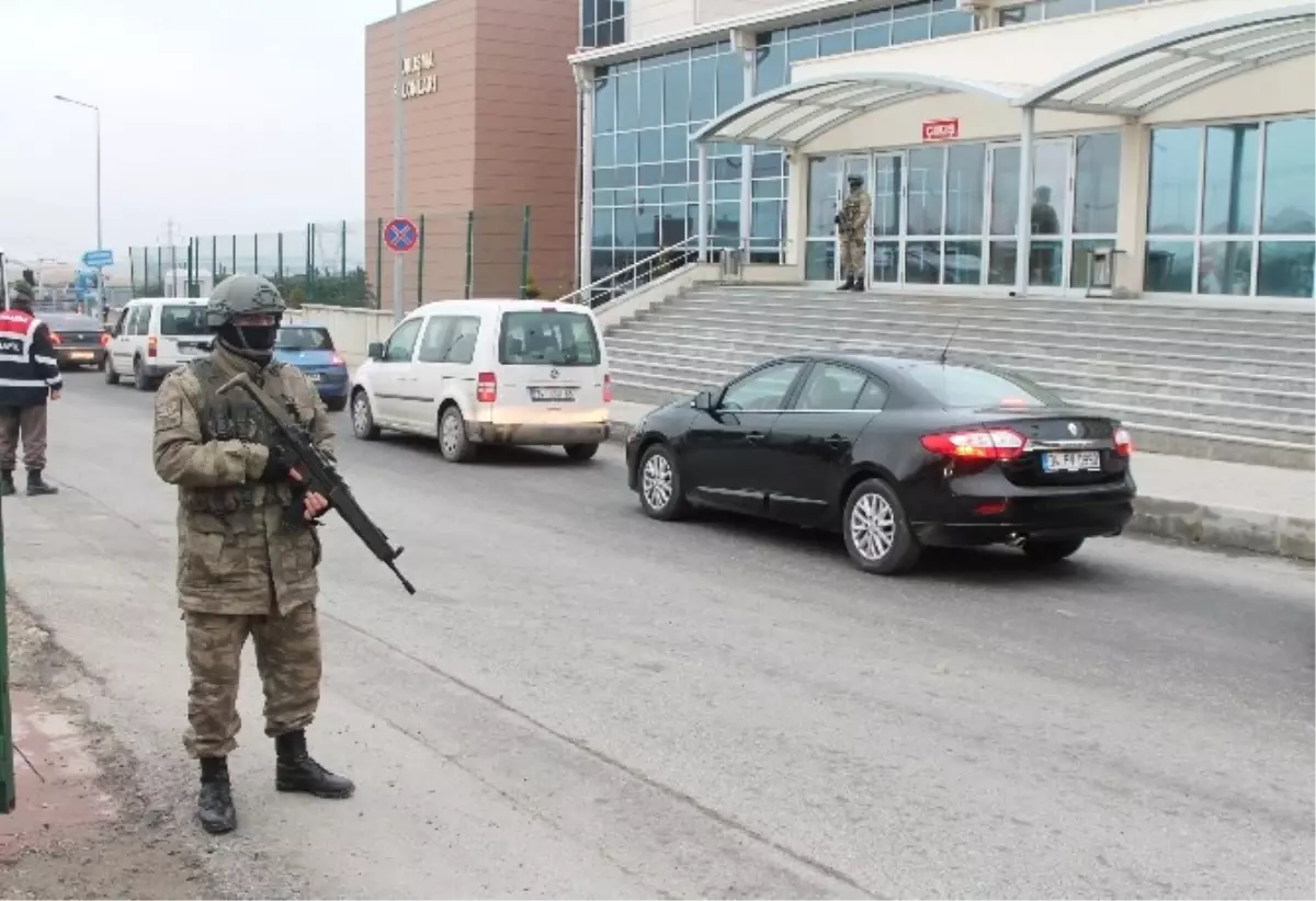 Darbe Girişiminde Sabiha Gökçen Havalimanı\'nın İşgali Davası İkinci Gününde Devam Ediyor