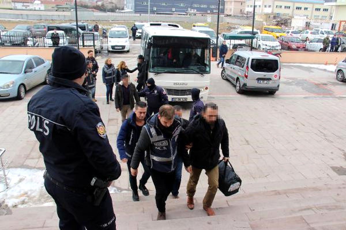 Edirne\'de 7 Polis Fetö\'den Tutuklandı