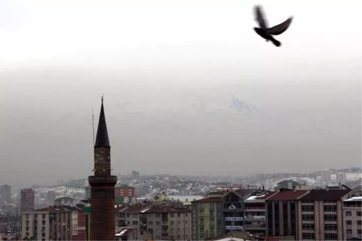 Erciyes Dağı Siste Görünmez Oldu