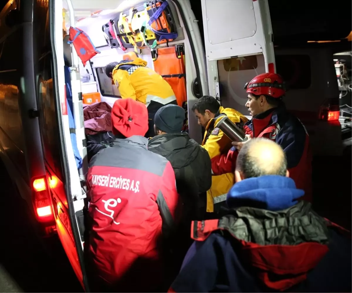 Feci Ölüm! Tatil İçin Erciyes\'e Giden Liseli Kayak Yaparken Uçuruma Düştü