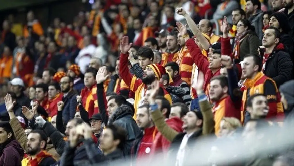 Galatasaray Taraftarlarından İstifa Kampanyası