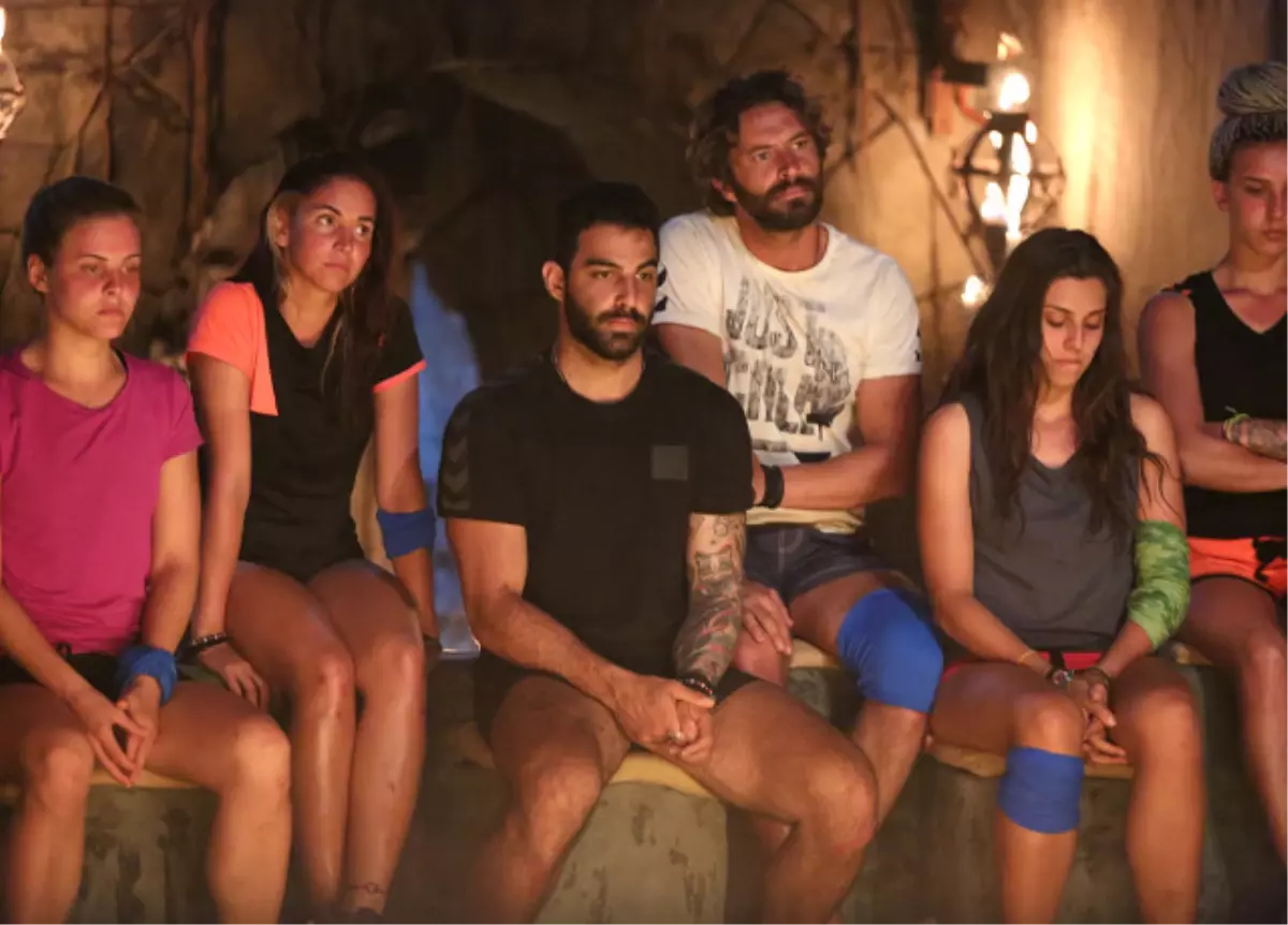 Gönüllüler İçin Gergin Konsey!