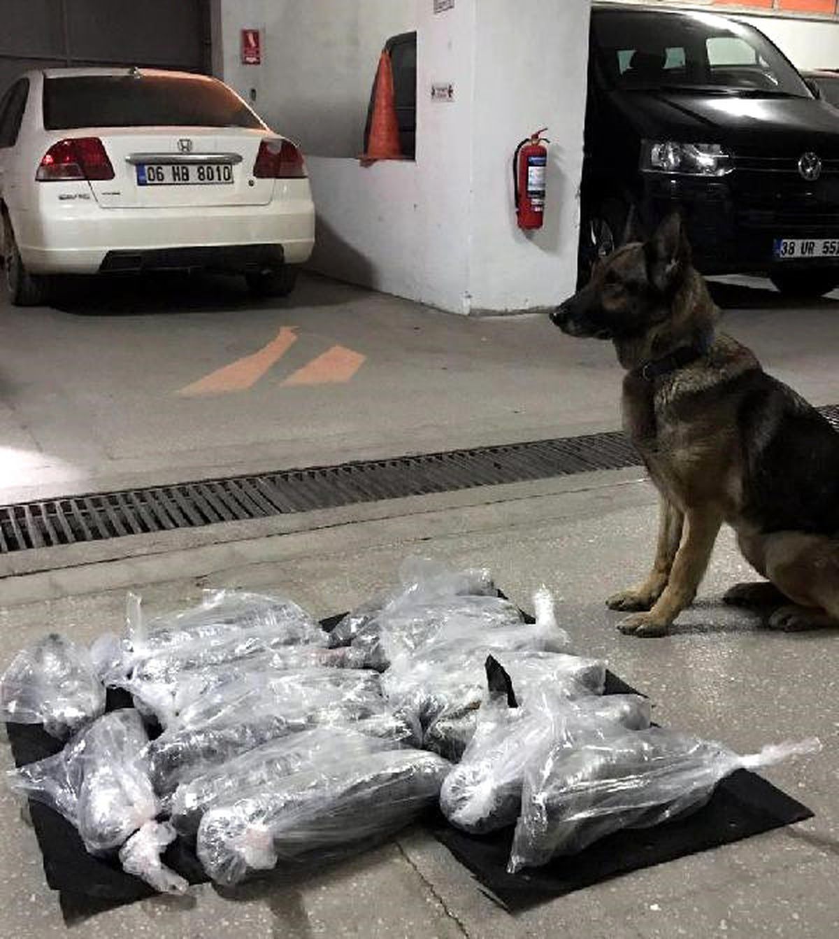 Kayseri\'de Uyuşturucu Operasyonu: 5 Gözaltı
