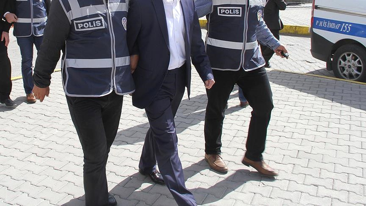 Kırıkkale\'de Fetö Operasyonunda 14 Emniyetçi Adliye\'de