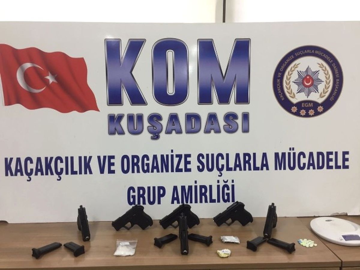 Kuşadası\'nda Silah Kaçakçılığı Operasyonu