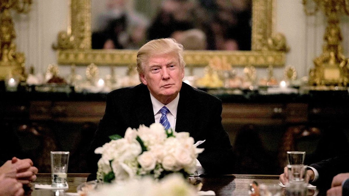 Medya-Beyaz Saray Savaşı Kızıştı, Trump\'ın Danışmanları Birbirine Düştü