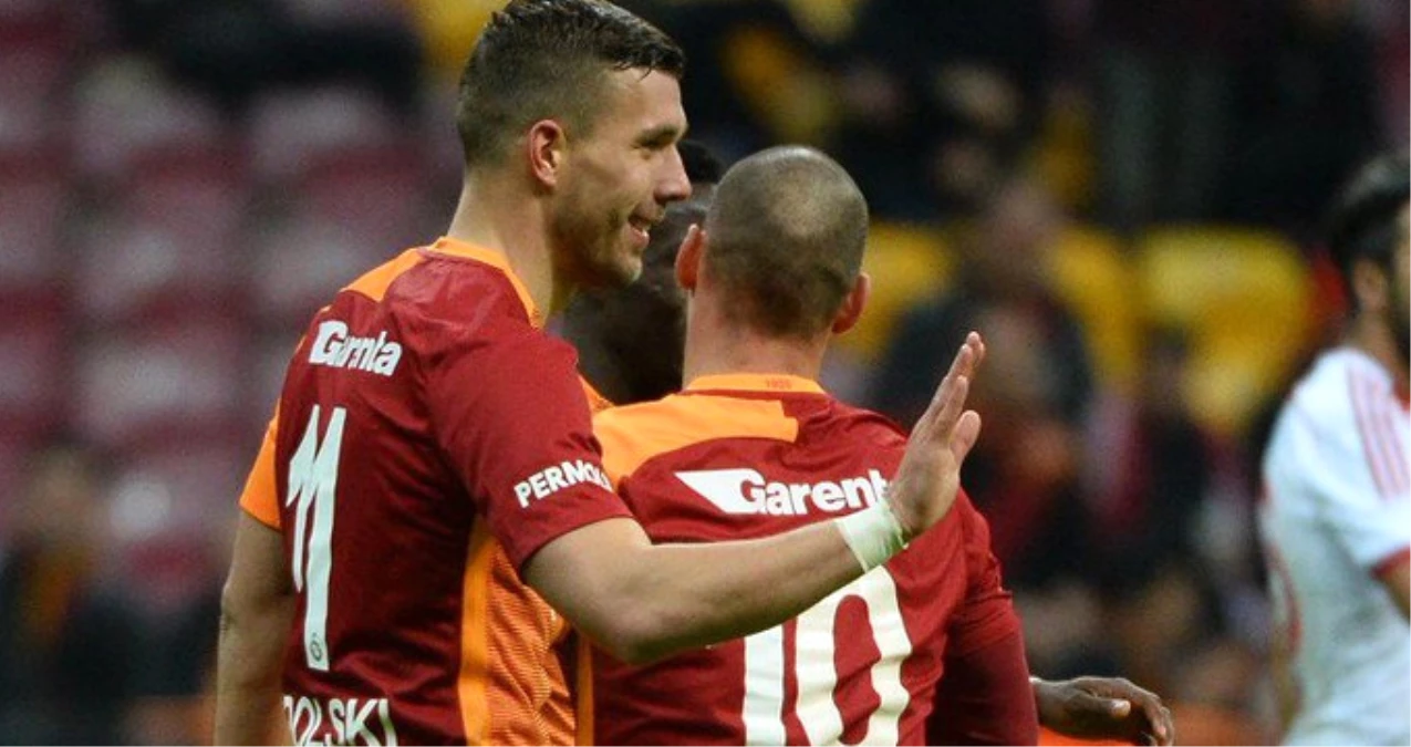 Podolski, Galatasaray\'da Bir Maçta 5 Gol Atan Futbolcular Listesine Girdi