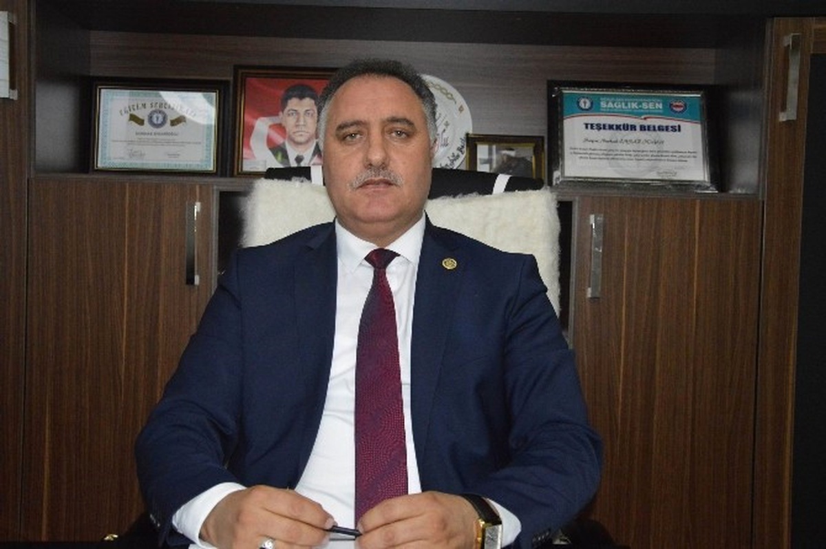 Sağlık-Sen\'den \'Yeni Anayasa\'ya Tam Destek