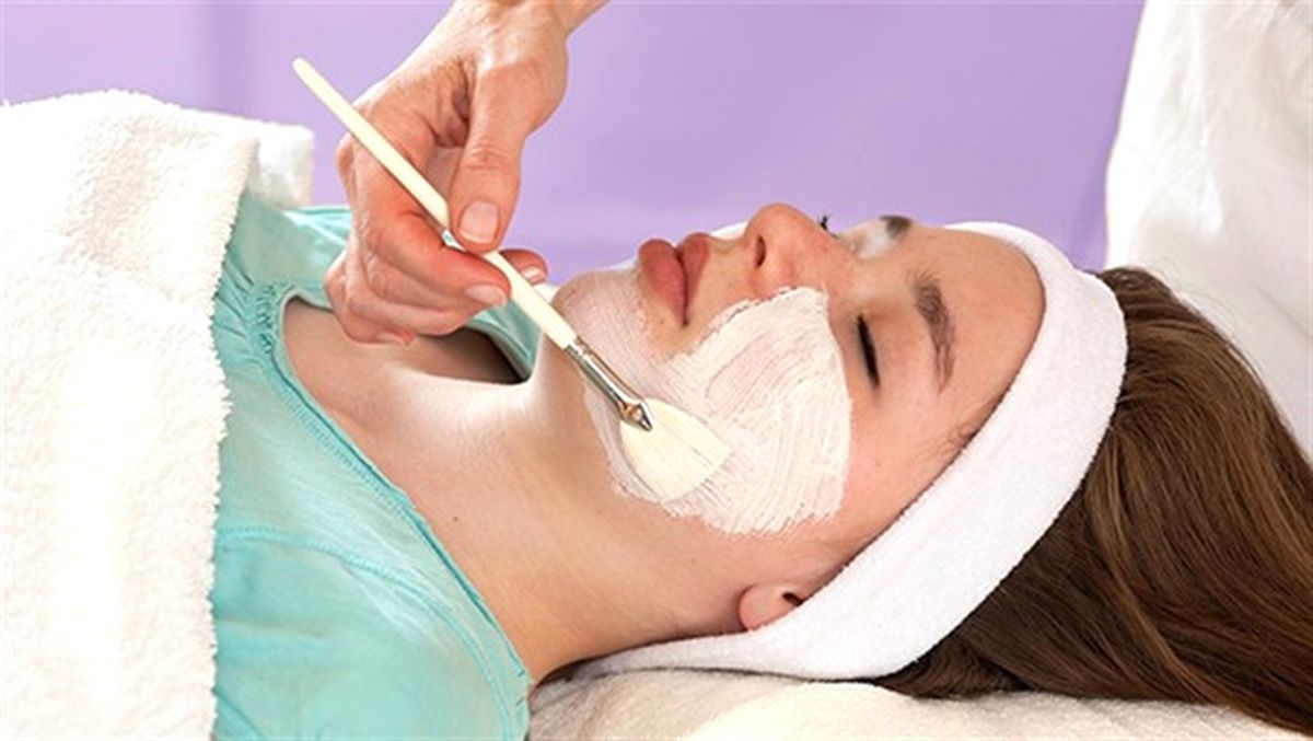 Sivilceler, Lekeler İzler İçin: Kimyasal Peeling Uygulamaları