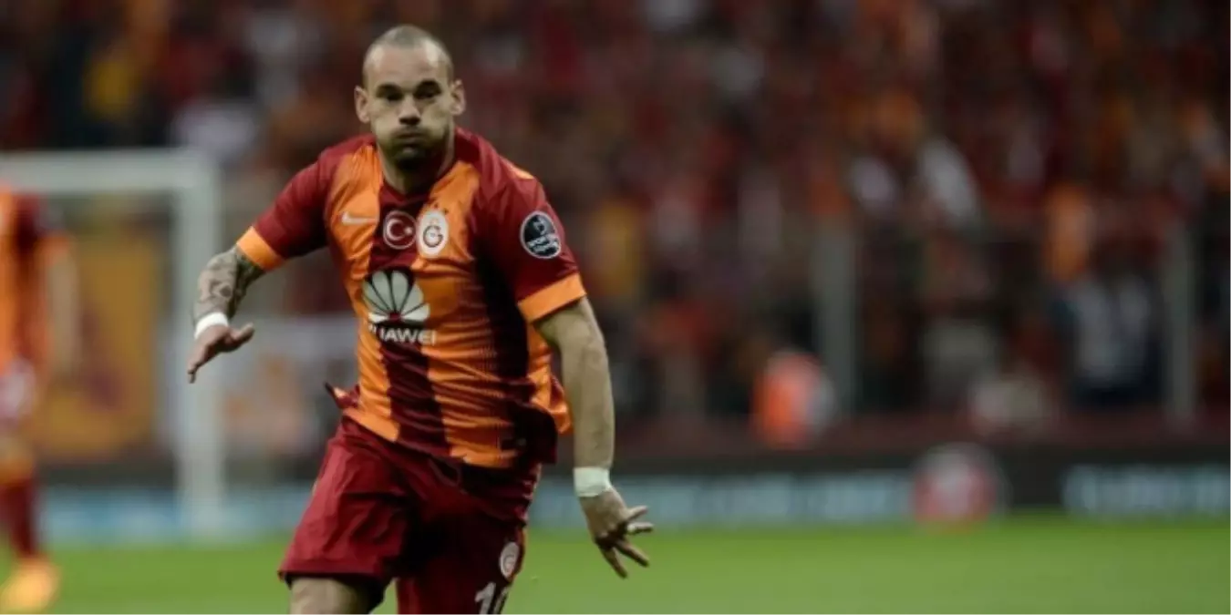 Sneijder\'in Devlerle Kapışıyor