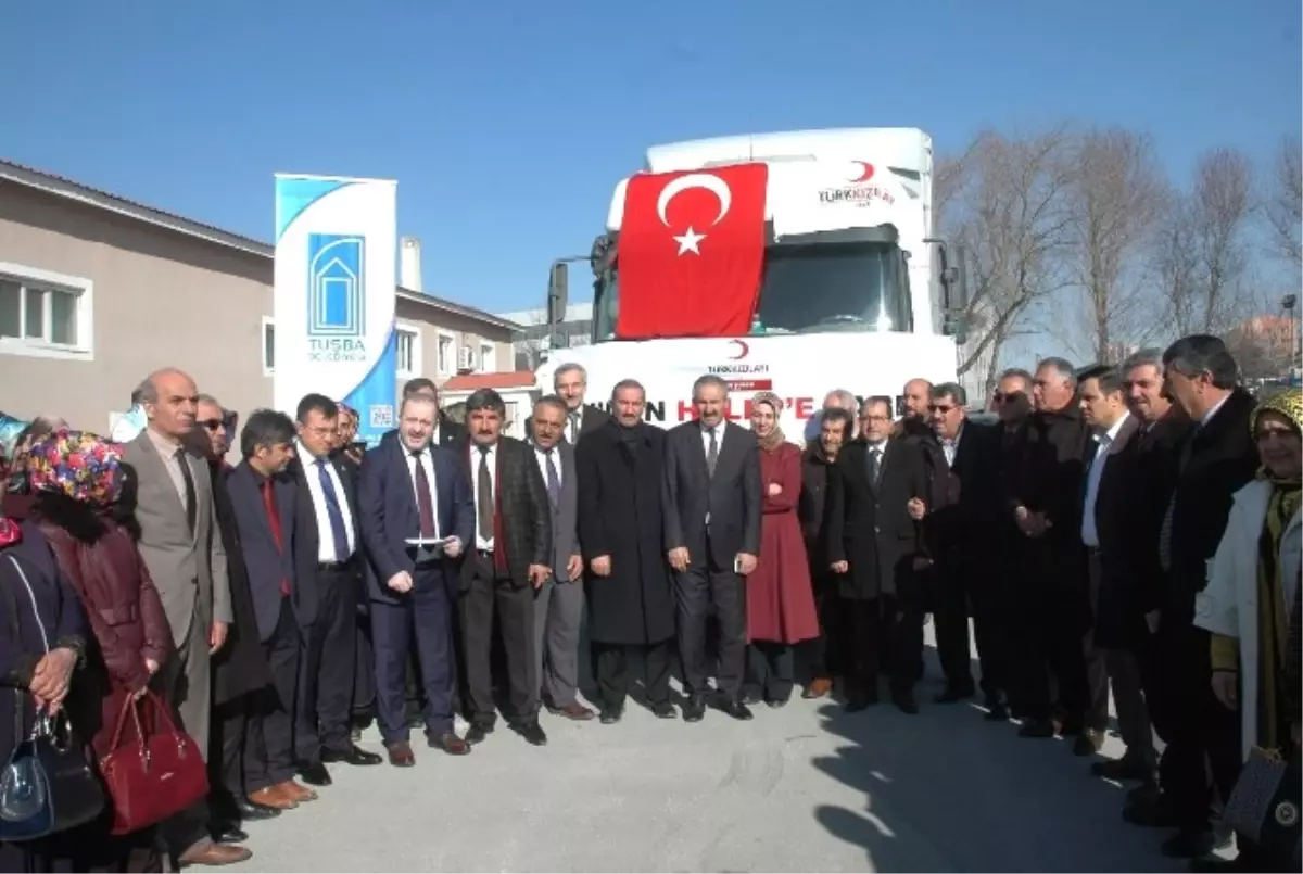 Tuşba Belediyesinden Halep\'e Bir Tır Yardım