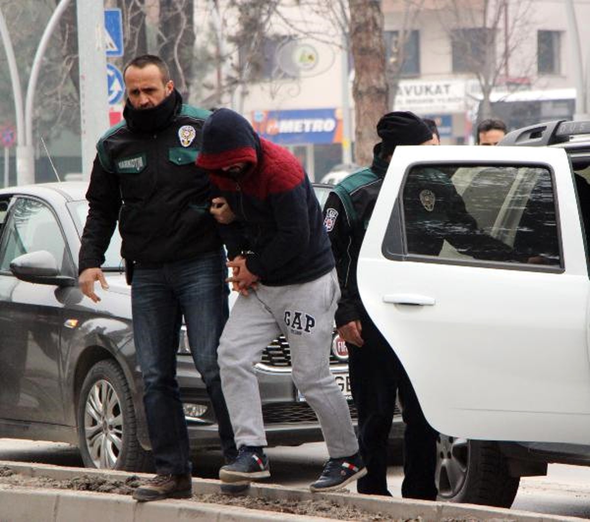Uyuşturucu Operasyonunda 5 Kişi Adliyede (2)