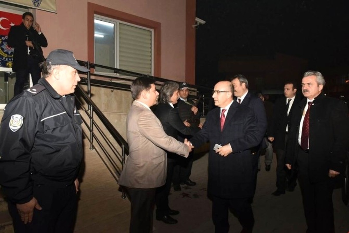 Vali Demirtaş\'tan Polis Merkezlerine Ziyaret