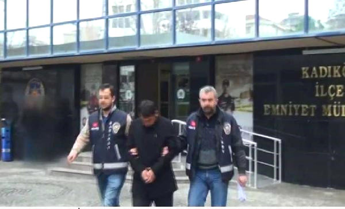 96 Yaşındaki Adamı Fetö Tehtidiyle Dolandıracaktı