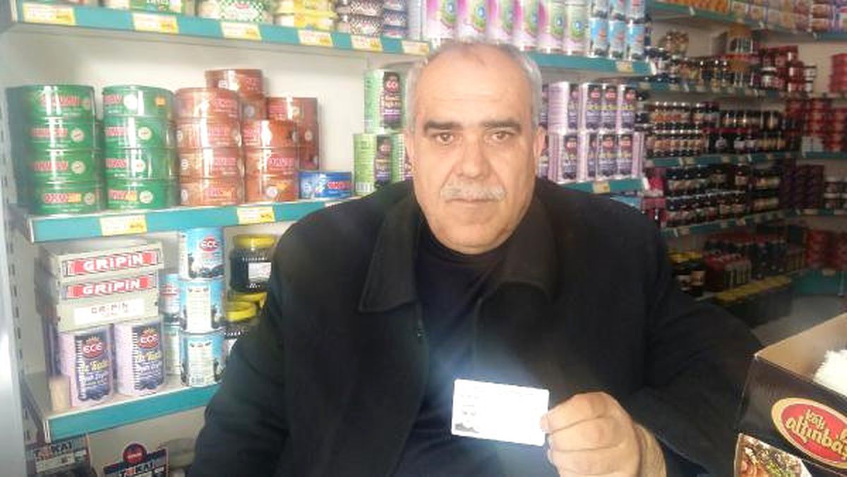 İlçe Dışına Çıkamaz Hale Gelince \'Öksüz\' Soyadını \'Cantürk\' Olarak Değiştirdi