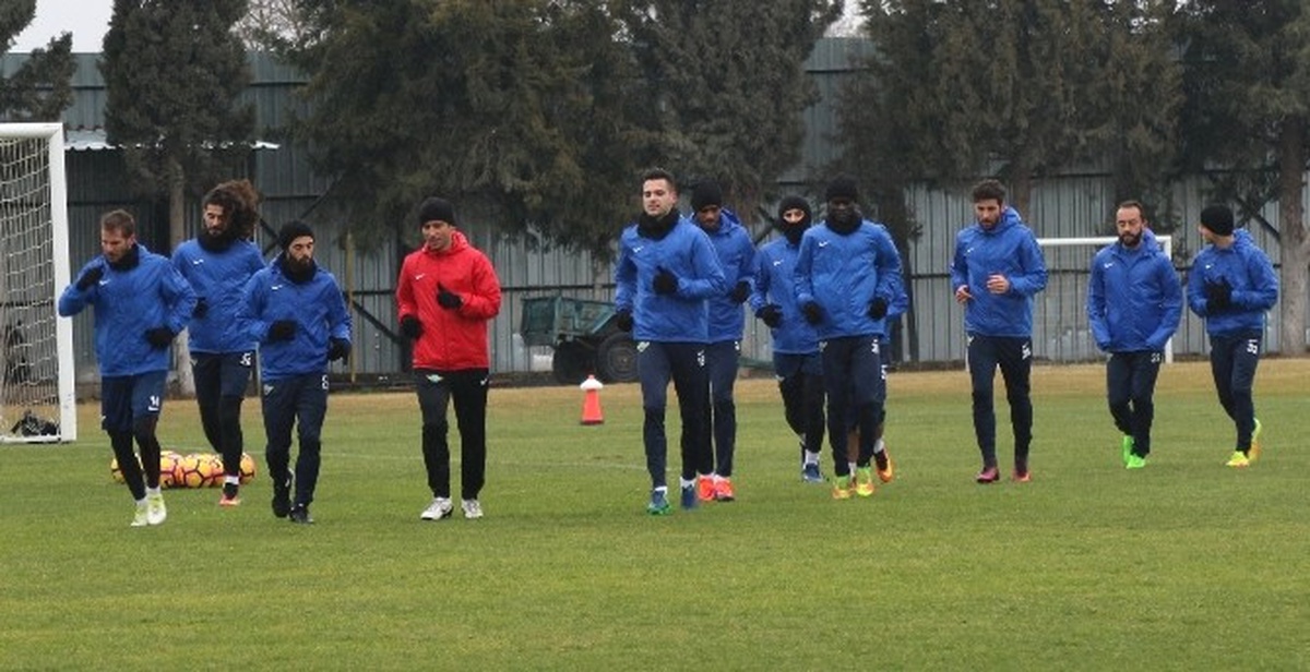 Akhisar Belediyespor ile Anlaşan Mustafa Yumlu İlk İdmanına Çıktı