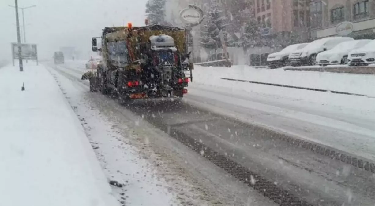 Başkent\'te Kar Yağışı Etkili Oldu