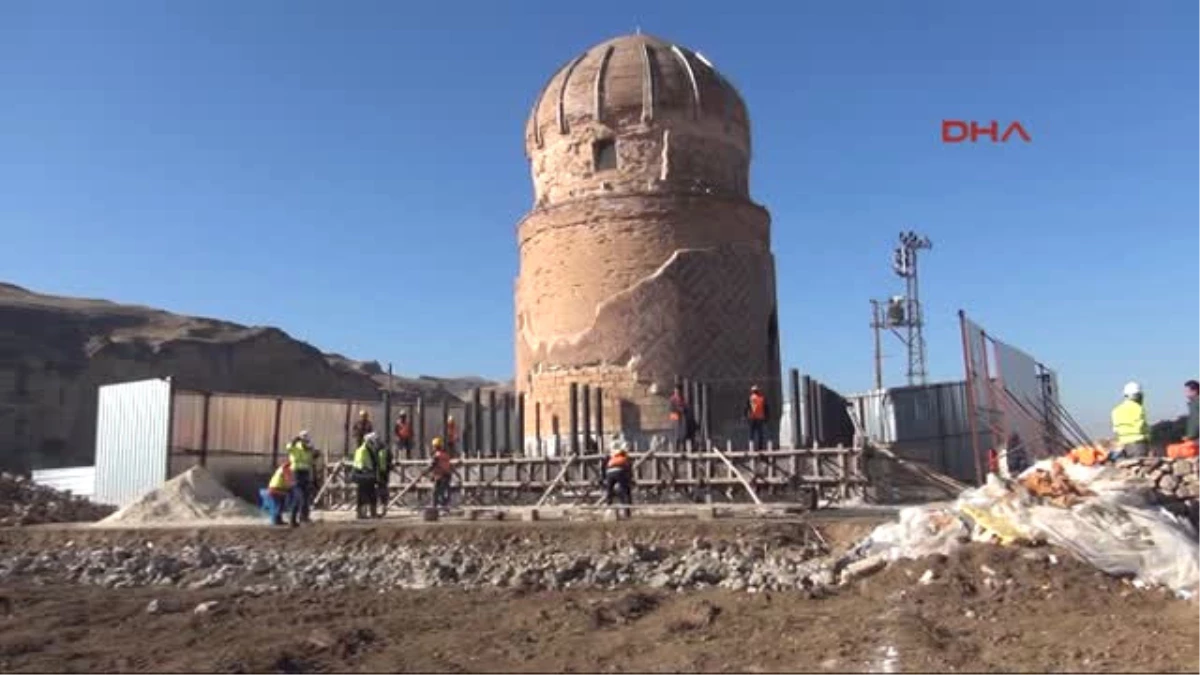 Batman Tarihi Türbe 2 Kilometre Taşınacak