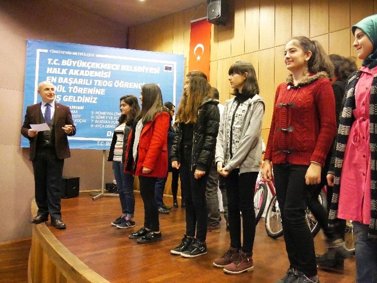 Büyükçekmece Belediyesinde Eğitim Alan Öğrenciler Teog\'da Dereceye Girdi