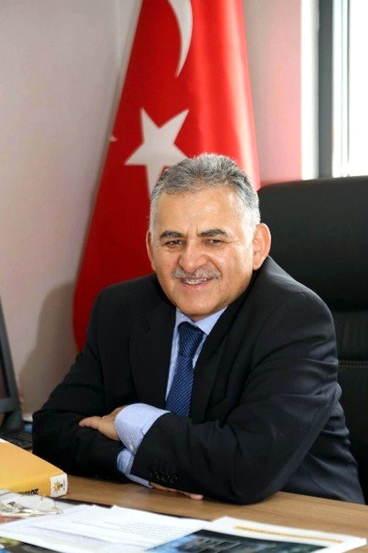 Eğitim Bir-Sen Başkan Büyükkılıç\'ı Plaketle Onurlandırdı