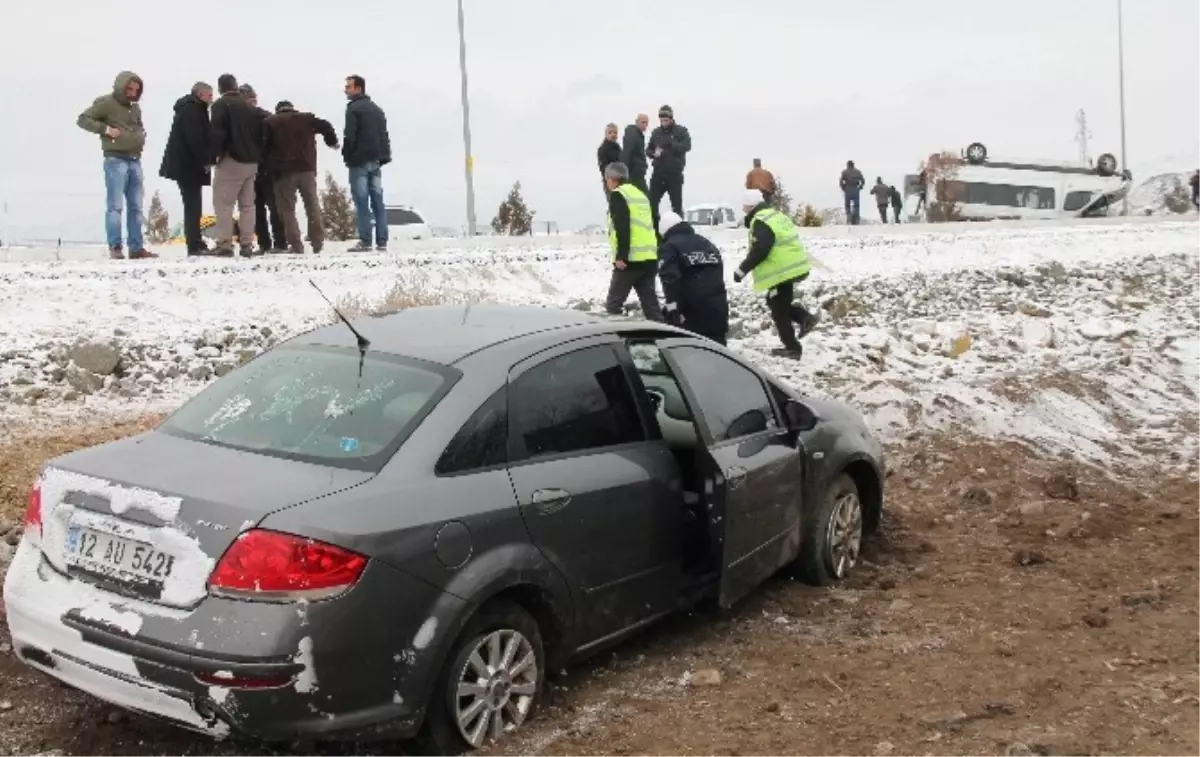 Elazığ\'da Akıl Almaz Kaza: 1 Ölü, 9 Yaralı