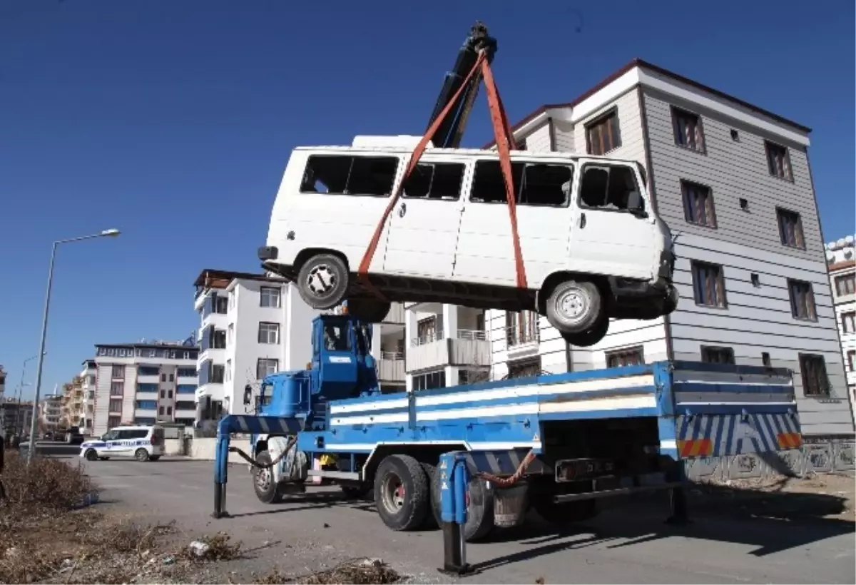 Elazığ\'da Hurda Araçlar Toplanıyor