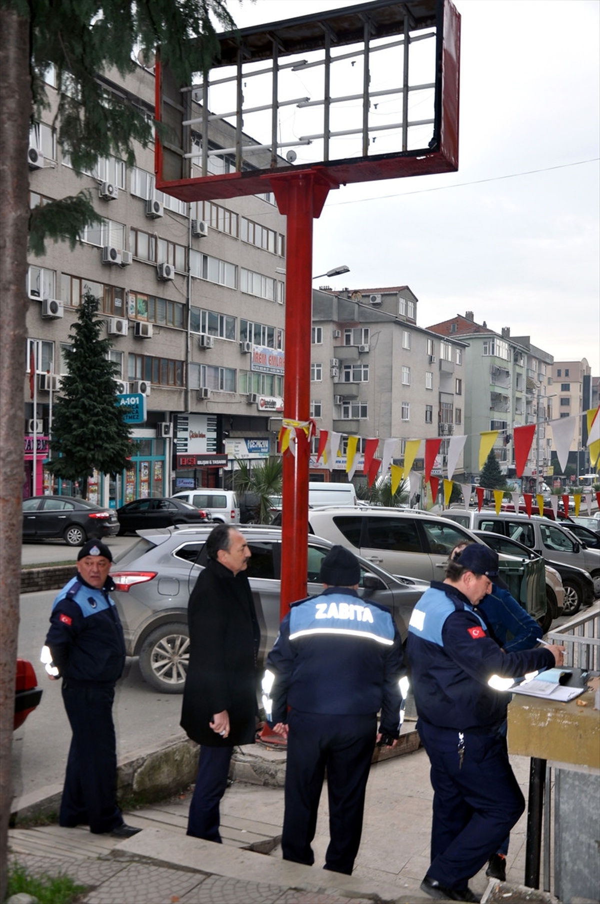 Ereğli Belediyesi\'nden Tabela, Afiş ve Totem Denetimi