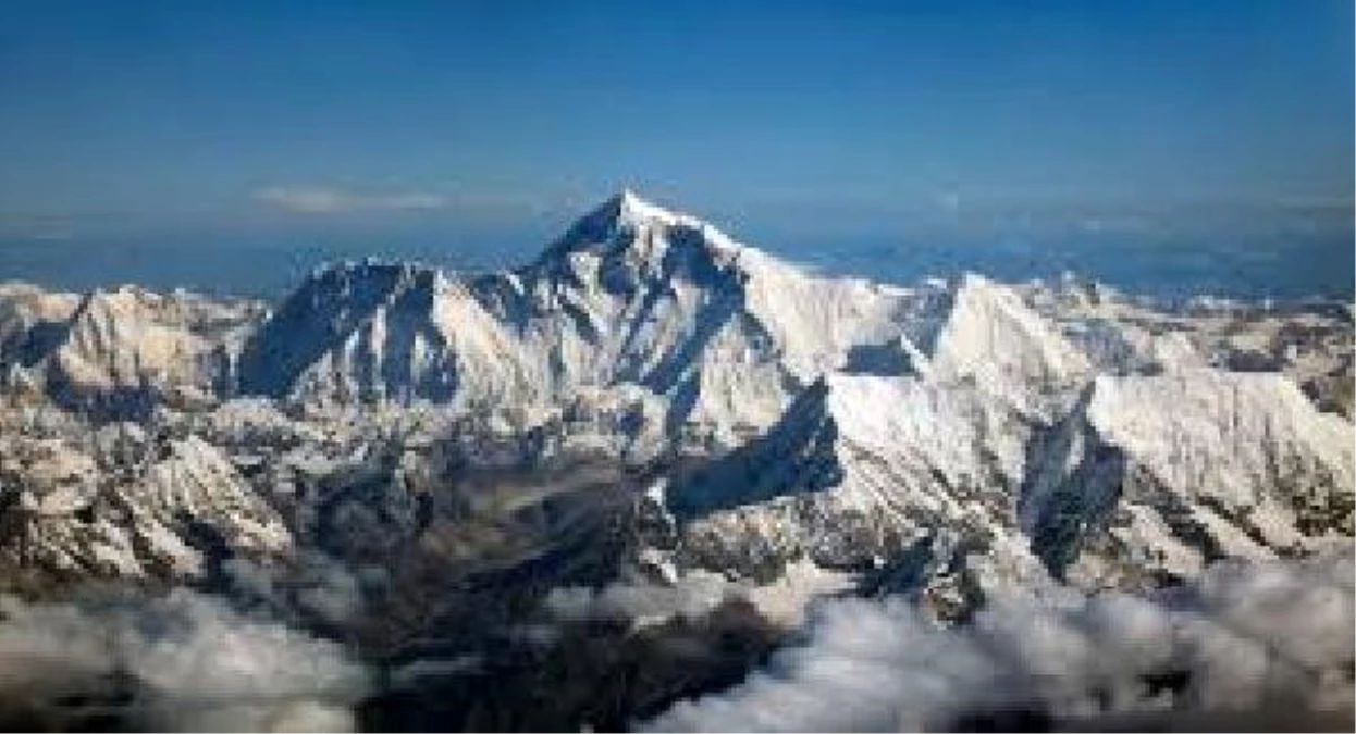 Everest Dağı Küçülüyor Mu?... Yüksekliğini Tekrar Ölçecekler