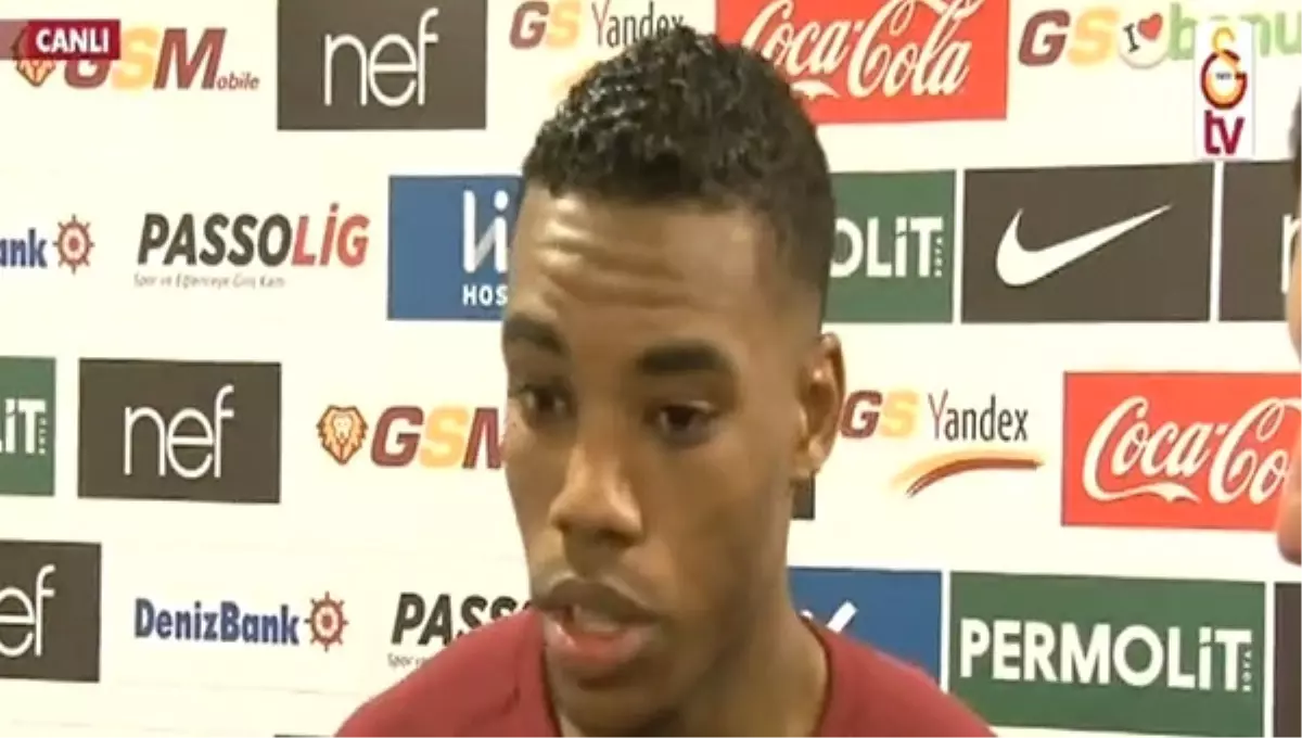 Garry Rodrigues\'in Gs Tv\'ye Röportajı Sırasında İlginç An