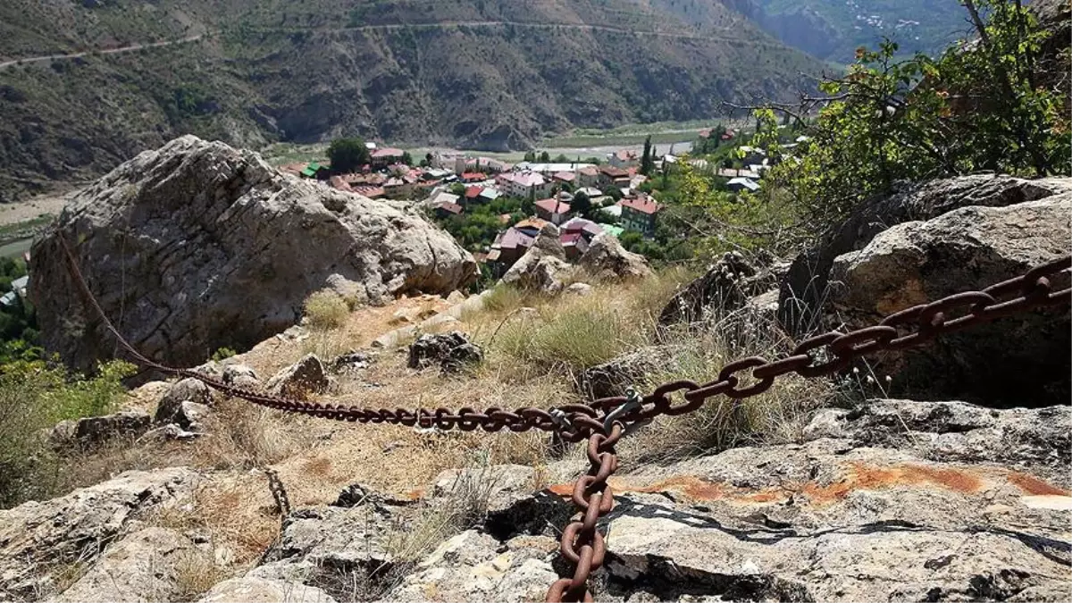 Gizemini Koruyan "Zincirli Kaya" İlgi Görüyor