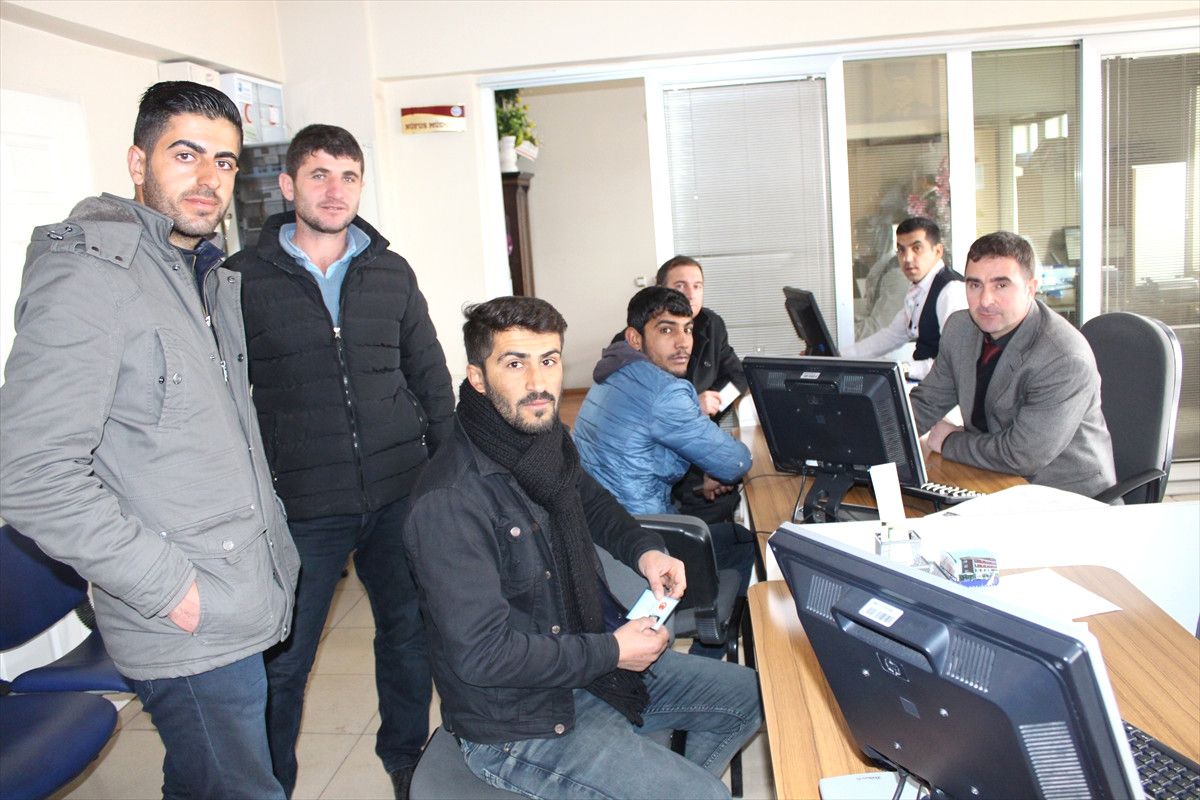 Güroymak\'ta Çipli Kimlik Kartı Başvuruları